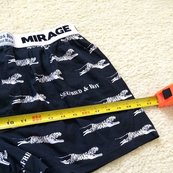 vintage 90s NWOT Siegfried and Roy at the Mirage tiger boxer shorts - Picture 4 of 8